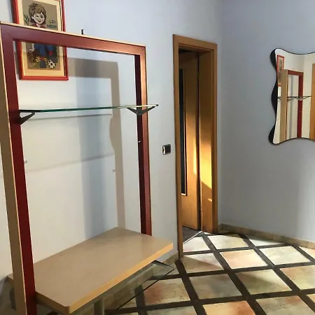 Beach View 2-bedroom In Apartment *